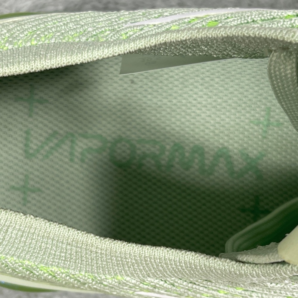 Nike Air VaporMax 3 Women 10.5 Flyknit Jade Aura Running Shoes Green AJ6910-300 - Picture 9 of 10